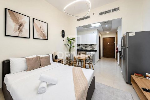 Studio Apartment in Azizi Star, UAE No. 211743 5