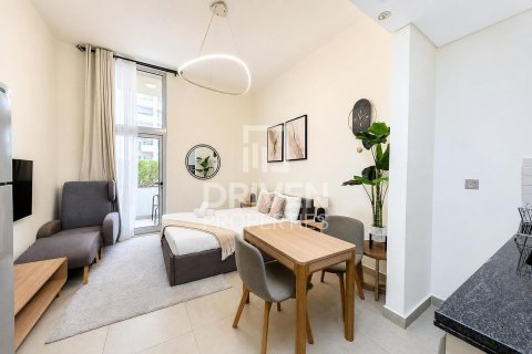 Studio Apartment in Azizi Star, UAE No. 211743 3