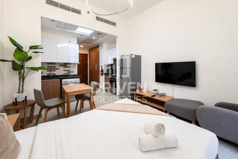 Studio Apartment in Azizi Star, UAE No. 211743 2