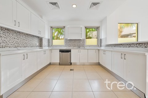 3 bedrooms Villa in Arabian Ranches, UAE No. 220773 9