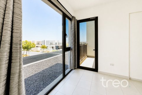 Villa de 3 chambres à EMAAR South, UAE No. 220966 9