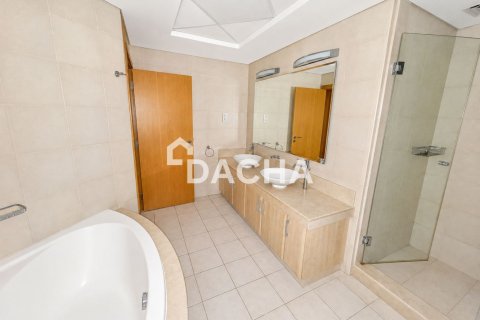 Apartment de 3 dormitorios en Shoreline Apartments, UAE No. 207812 13