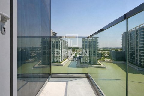 Appartement de 3 chambres à District One, UAE No. 221439 21