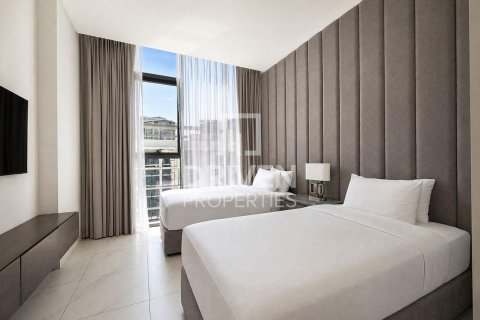 Appartement de 3 chambres à District One, UAE No. 221439 12