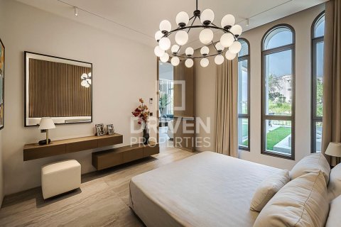 Villa de 4 dormitorios en Jumeirah Islands, UAE No. 202751 25