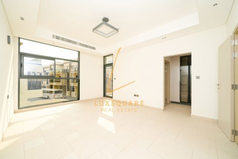 5 bedrooms Villa in Dubai Investment Park, UAE No. 219342 20