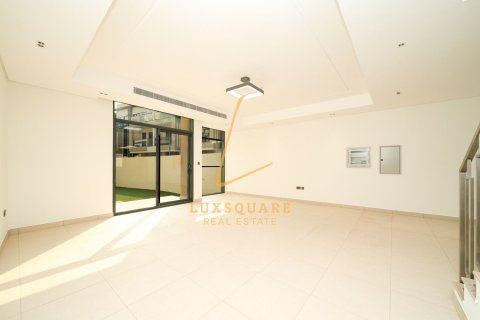5 bedrooms Villa in Dubai Investment Park, UAE No. 219342 11