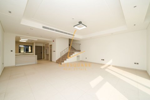5 bedrooms Villa in Dubai Investment Park, UAE No. 219342 5