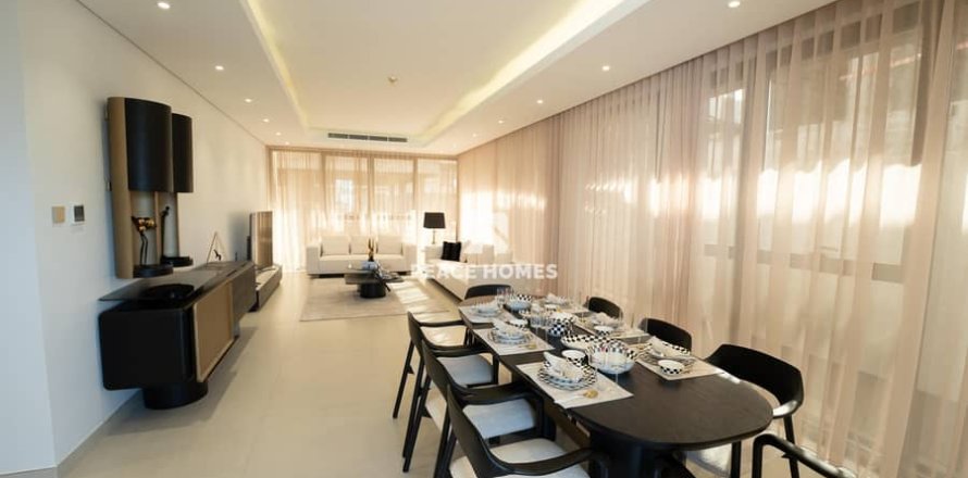 Villa de 3 dormitorios en Sharjah, UAE No. 15999