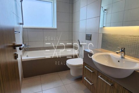 Apartment de 2 dormitorios en Al Raha Beach, UAE No. 225094 15