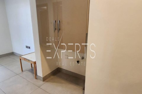 Apartment de 2 dormitorios en Al Raha Beach, UAE No. 225094 8