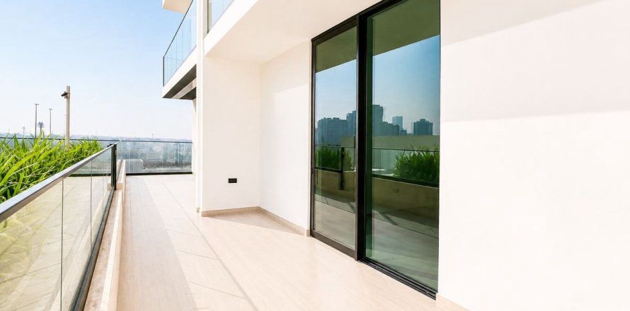 2 bedrooms Apartment in Dubai, UAE No. 162758