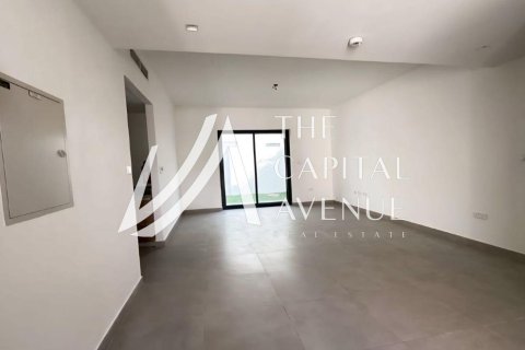 Townhouse de 2 dormitorios en Al Ghadeer, UAE No. 223606