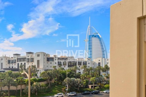 2 bedrooms Apartment in Umm Suqeim 3, UAE No. 212398