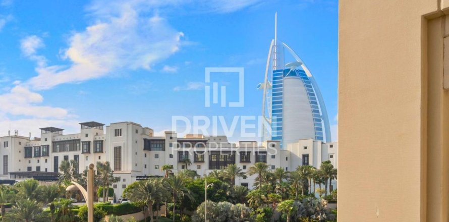 2 bedrooms Apartment in Umm Suqeim 3, UAE No. 212398
