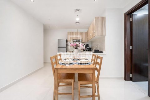 2 bedrooms Apartment in Dubai Sports City, UAE No. 222900 3
