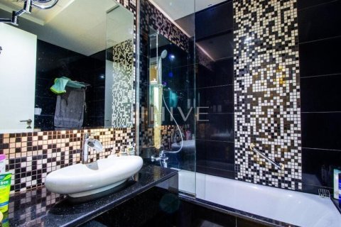 1 bedroom Apartment in Business Bay, UAE No. 75856 11