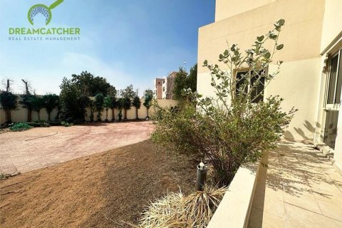 Вилла с 5 спальнями в Al Hamra Village, ОАЭ №20141 26