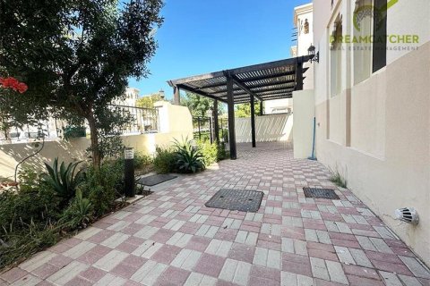 Вилла с 5 спальнями в Al Hamra Village, ОАЭ №20141 5