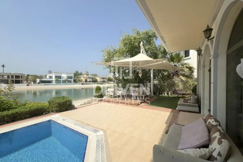 Вилла с 5 спальнями в Garden Homes, ОАЭ №223289 12