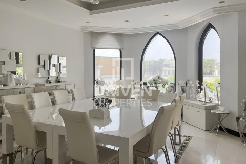 Вилла с 5 спальнями в Garden Homes, ОАЭ №223289 9