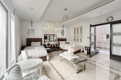 Вилла с 5 спальнями в Garden Homes, ОАЭ №223289 6