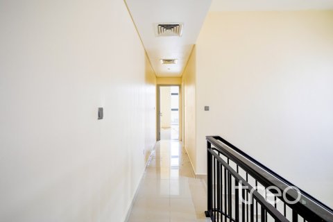 3 bedrooms Townhouse in Dubai, UAE No. 220740 7