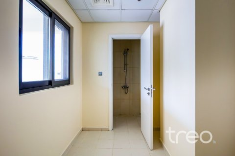 3 bedrooms Townhouse in Dubai, UAE No. 220740 12