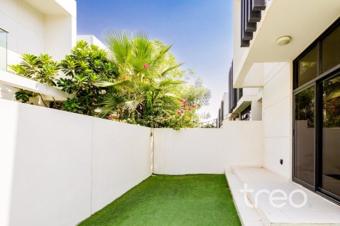 3 bedrooms Townhouse in Dubai, UAE No. 220740 16