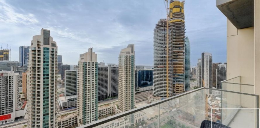 Квартира с 1 спальней в Burj Royale, ОАЭ №201038