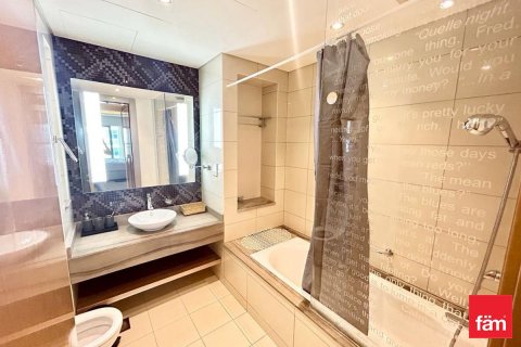 1 bedroom Apartment in Business Bay, UAE No. 215714 4