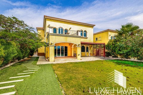 Villa de 3 chambres à Legacy, UAE No. 14016 31