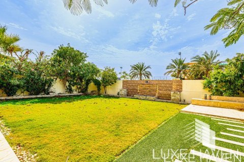 Villa de 3 chambres à Legacy, UAE No. 14016 29