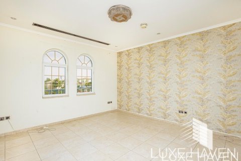 Villa de 3 chambres à Legacy, UAE No. 14016 17