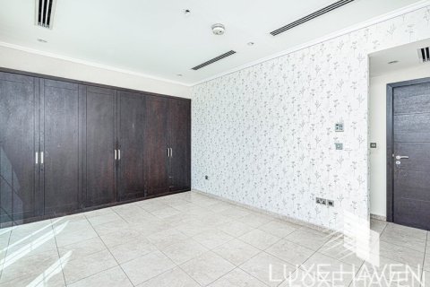 Villa de 3 chambres à Legacy, UAE No. 14016 14