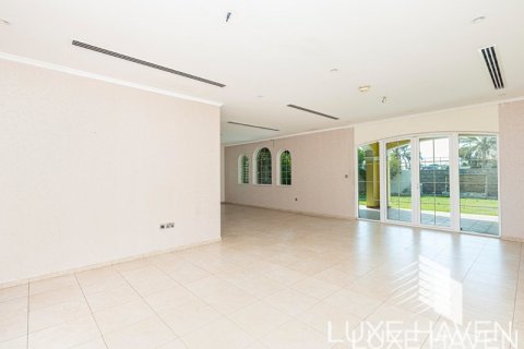 Villa de 3 chambres à Legacy, UAE No. 14016 5