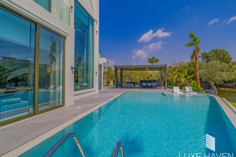 Вилла с 5 спальнями в Jumeirah Islands, ОАЭ №14416 30