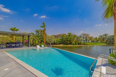 Вилла с 5 спальнями в Jumeirah Islands, ОАЭ №14416 31