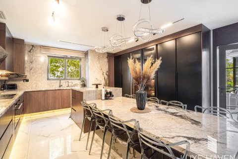 Вилла с 5 спальнями в Jumeirah Islands, ОАЭ №14416 11