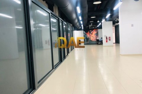 20.4مربع، محل تجاري في الخليج التجاري, الإمارات العربية المتحدة رقم 7305 10