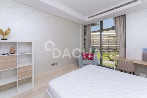 Apartment de 2 dormitorios en The Crescent, UAE No. 207822 15