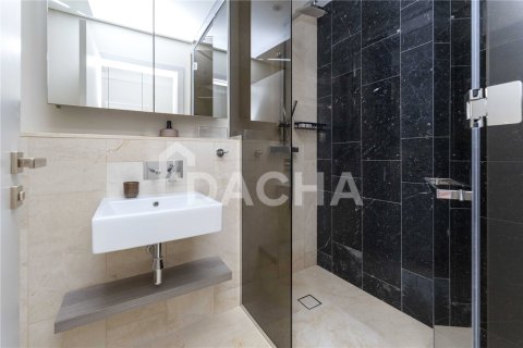 Apartment de 2 dormitorios en The Crescent, UAE No. 207822 17