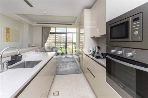 Apartment de 2 dormitorios en The Crescent, UAE No. 207822 7