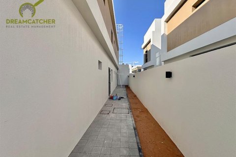 Вилла с 4 спальнями в Mina Al Arab, ОАЭ №75379 28