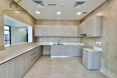 Вилла с 4 спальнями в Mina Al Arab, ОАЭ №75379 5