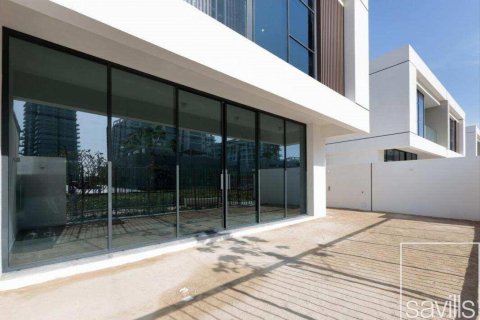 Villa de 4 dormitorios en District One, UAE No. 213944 26