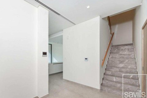 Villa de 4 dormitorios en District One, UAE No. 213944 19
