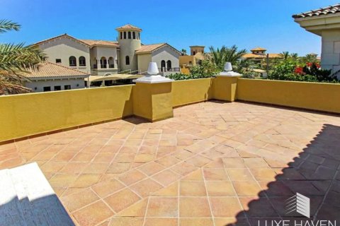 4 غرف نوم فيلا في Garden Homes, الإمارات العربية المتحدة رقم 14808 6