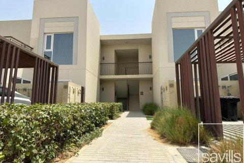 Appartement de 2 chambres à EMAAR South, UAE No. 211042 4