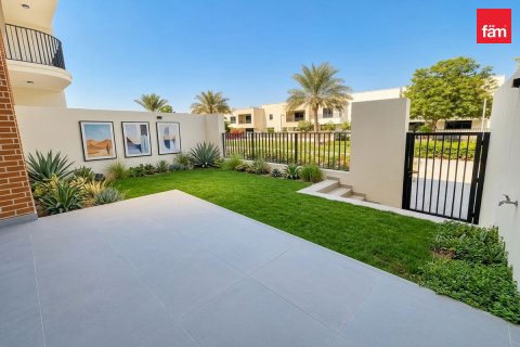 Apartment de 3 dormitorios en Town Square, UAE No. 223877